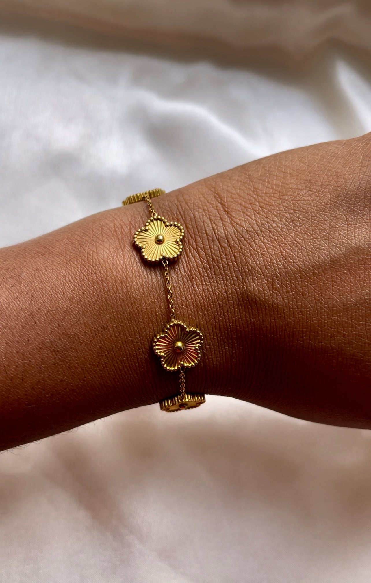 QUINN Leaf Bracelet