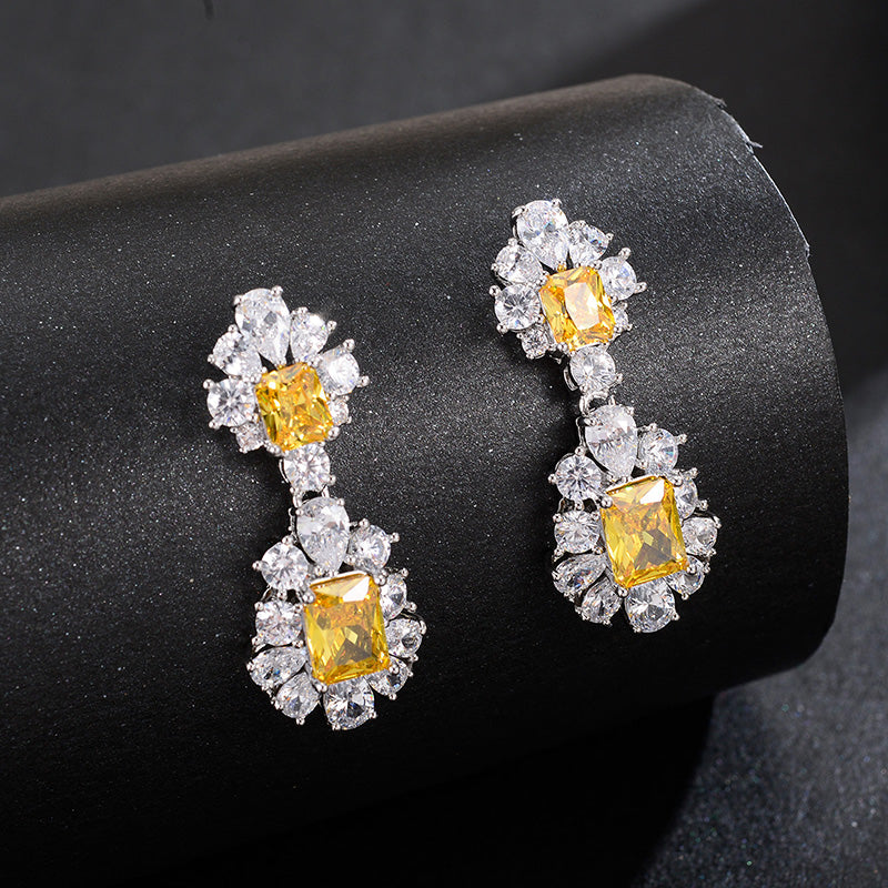 MIRA Glam Earring