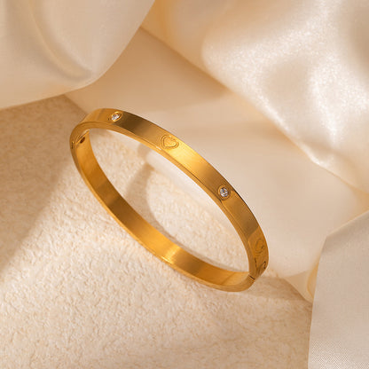 VELIA Heart Bracelet