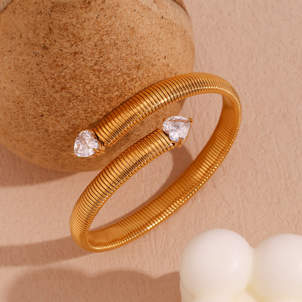 Heart-Shaped Zircon Open Striped Bracelet