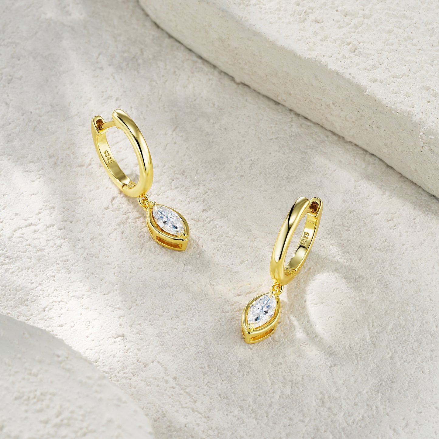 MELIKE  Moissanite Earring