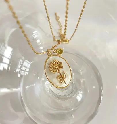Vintage Flower Pearl Necklace - KAYLUZ LTD